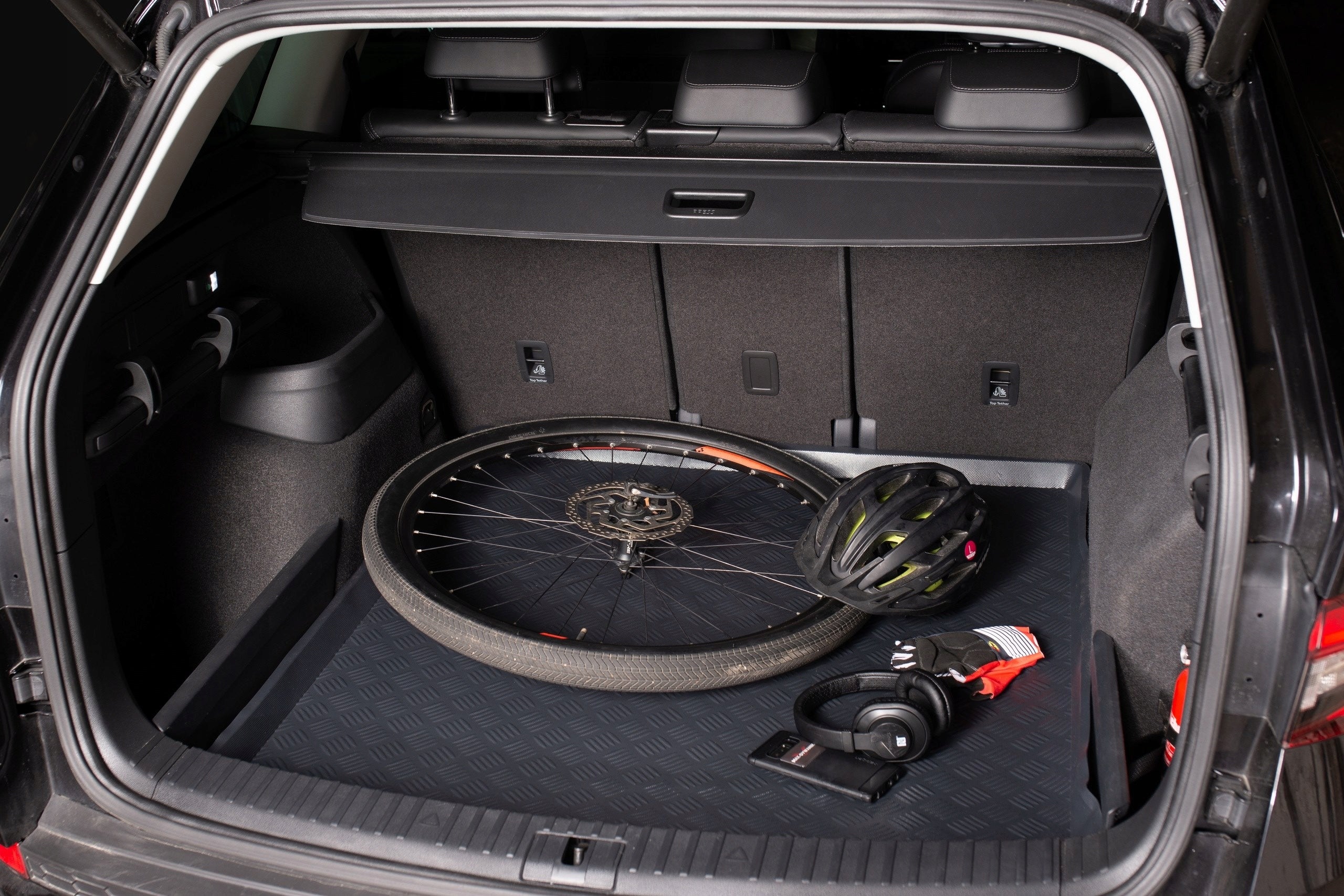 Gepäckmatte Opel Combo Cargo2 Sitze (2 Seitentüren) 2018- /23066 