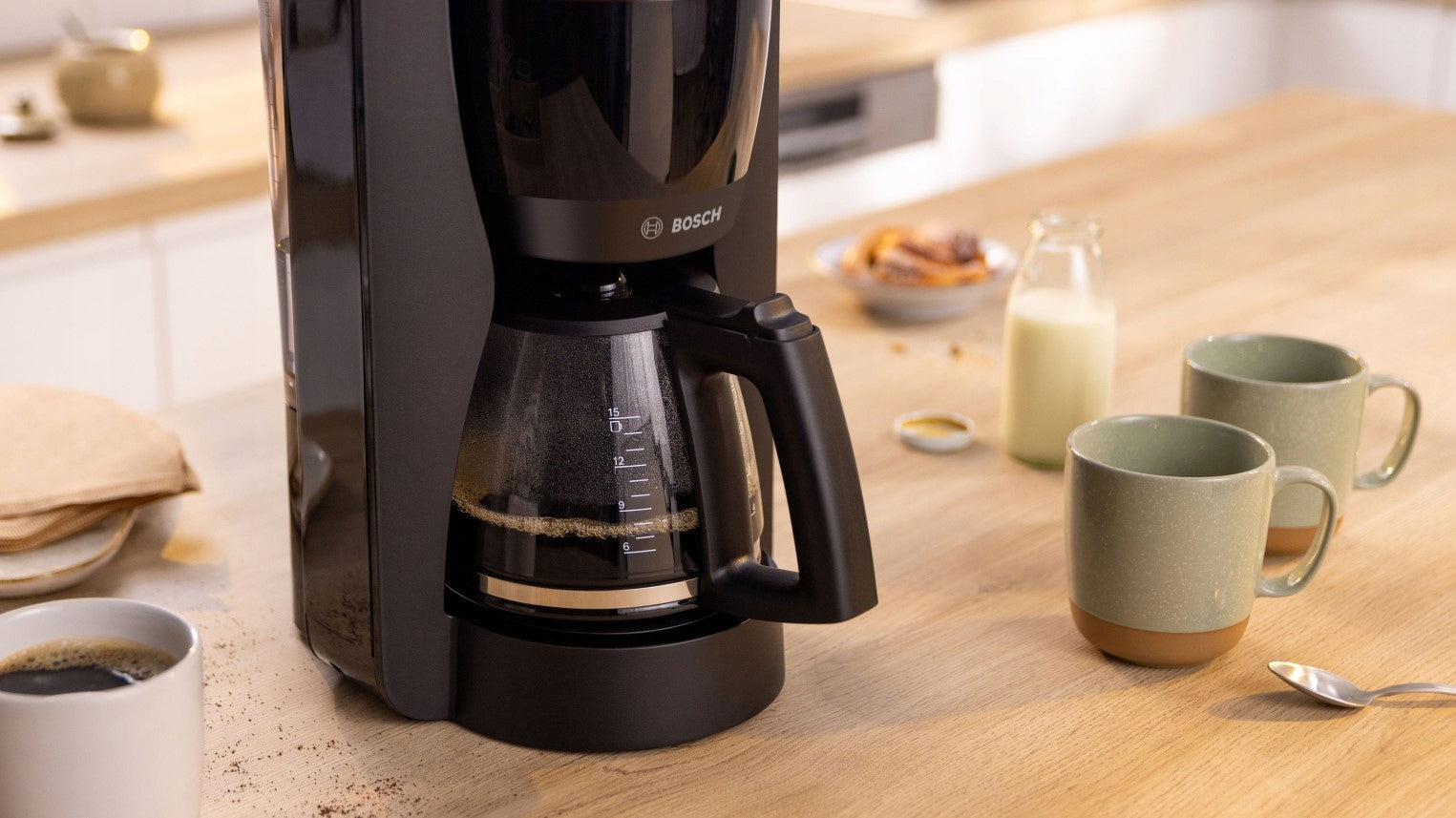 Overflow Express Bosch MyMoment TKA3M133 Glass jug 1,4l Black Manufacturer code TKA3M133