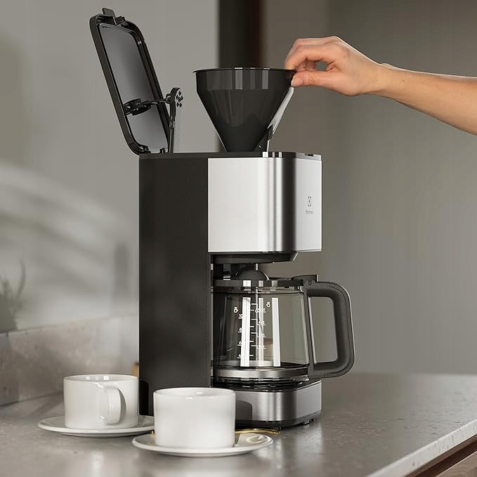Overflow coffee maker AEG DELI 3 E3CM1-3ST 1,25 l Dominant color silver/gray