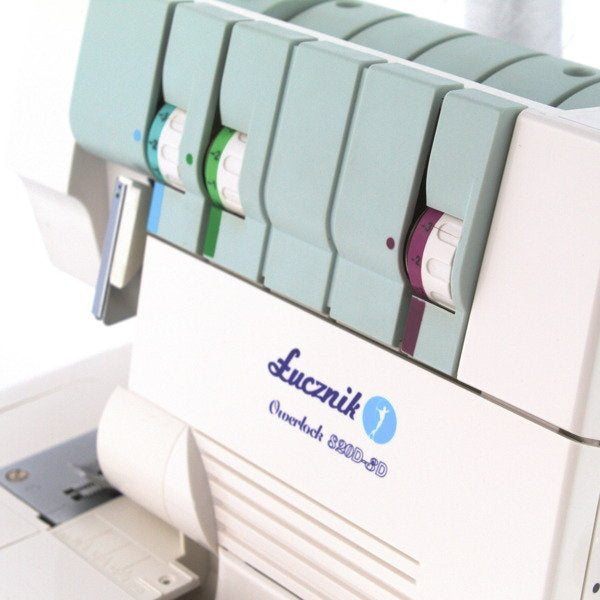 Overlock overlock 3-thread 2-needle strong Łucznik 820D-3 1200 stitches/min Packaging status original