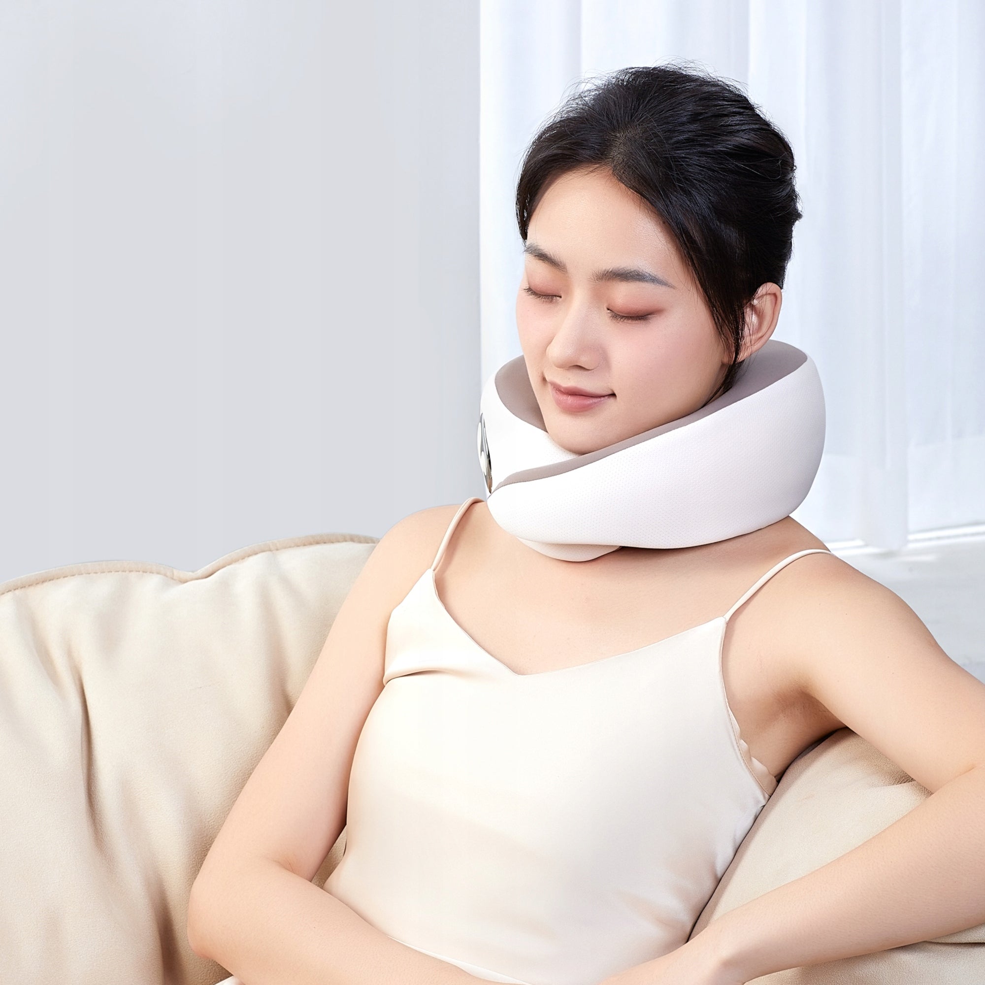 PANGAO PG-Neck K1 Neck Travel Massager Red Light Therapy Batteries included yes