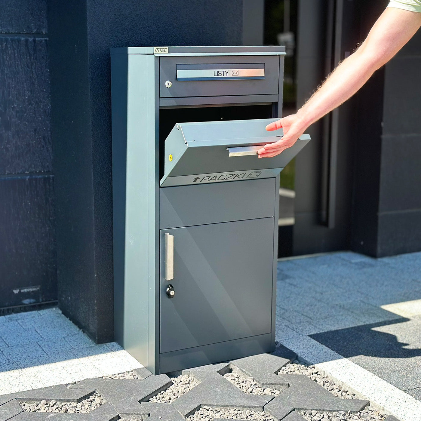 PARCEL BOX STANDING BOX FOR PARCELS MAILING LISTS Manufacturer code PACZKOPORT Z LAMINATEM