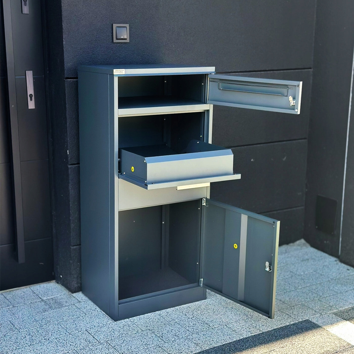 PARCEL BOX STANDING BOX FOR PARCELS MAILING LISTS Packaging status original