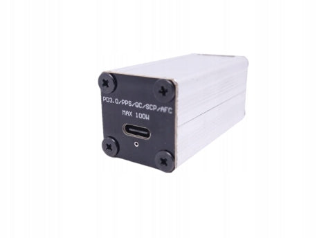 PD3.0 100W car charger for laptops and smartphones