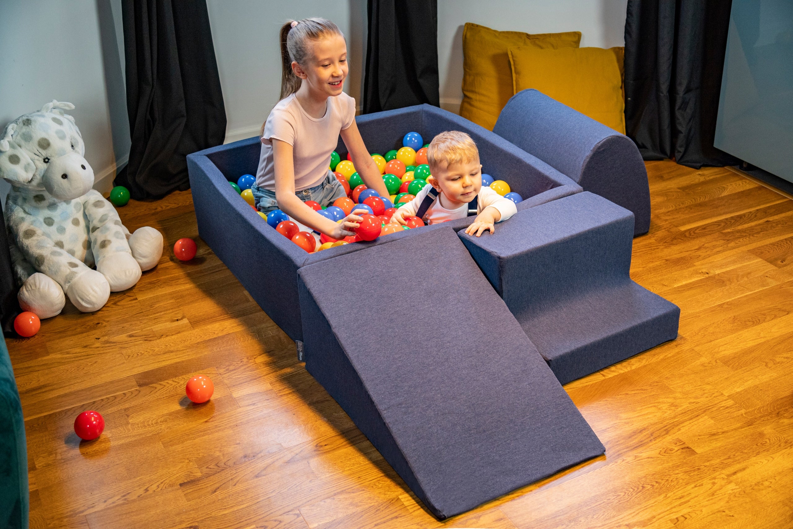 Kiddymoon Schaumstoff-Kinderspielplatz mit quadratischem Bällebad (300 Bälle), Version 3, Dunkelblau:Hellblau/Blau/Perlmutt 