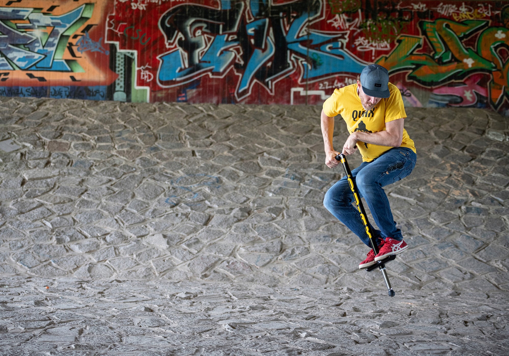 Pullover für Jugendliche und Erwachsene Qu-Ax V200 Pogo Stick bis 80 kg, schwarz 