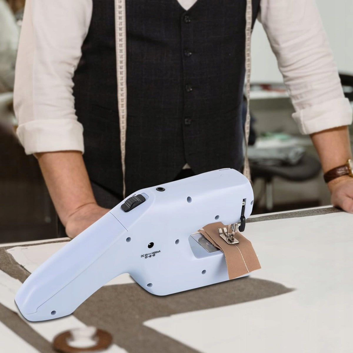 PORTABLE BATTERY OPERATED HAND SEWING MACHINE OR FAST ACCURATE CABLE Brand no brand