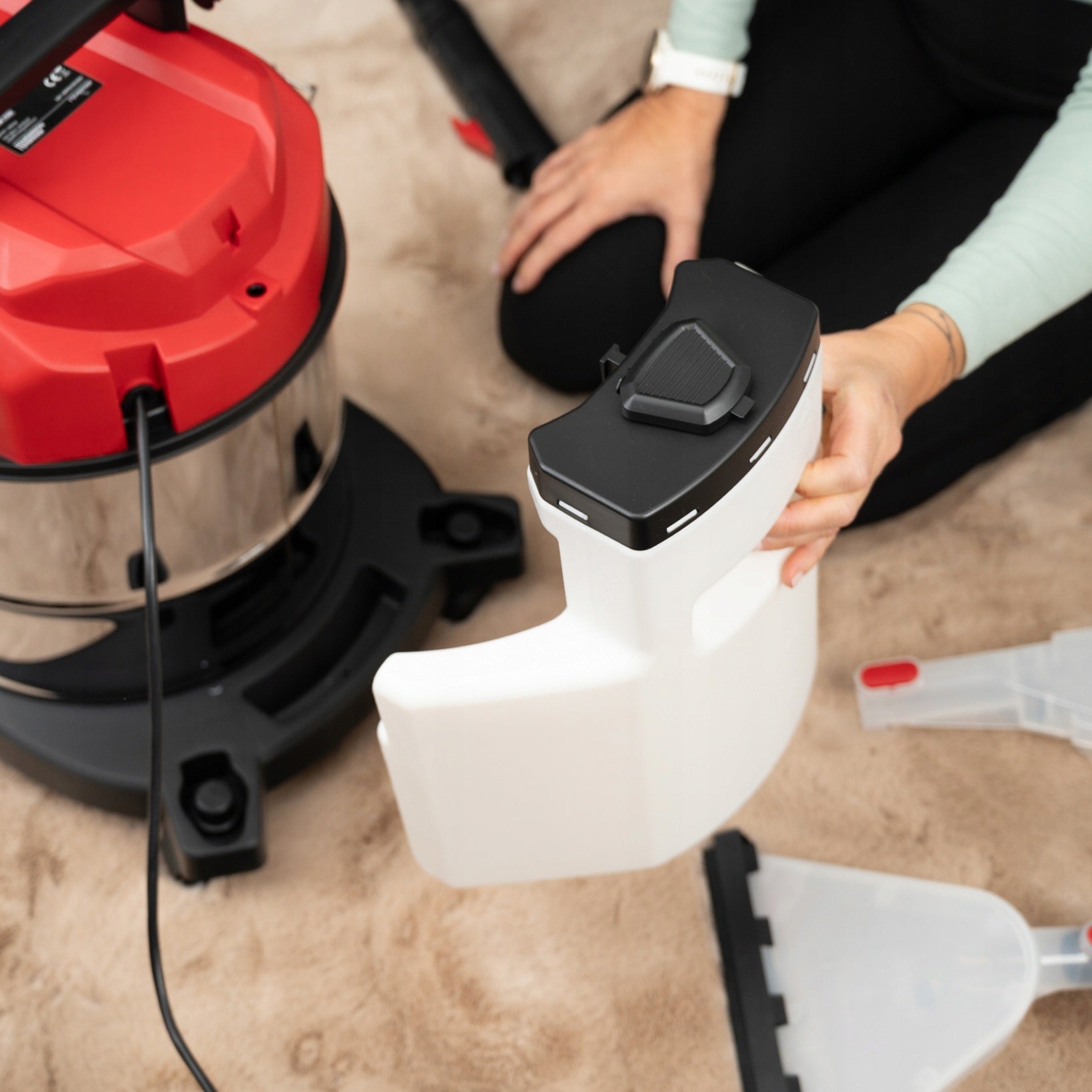 POWERFUL 4IN1 WASHING VACUUM CLEANER NARROW SUCTION CUP FOR CARPET UPHOLSTERY WASHING 2200 Power 2200 W