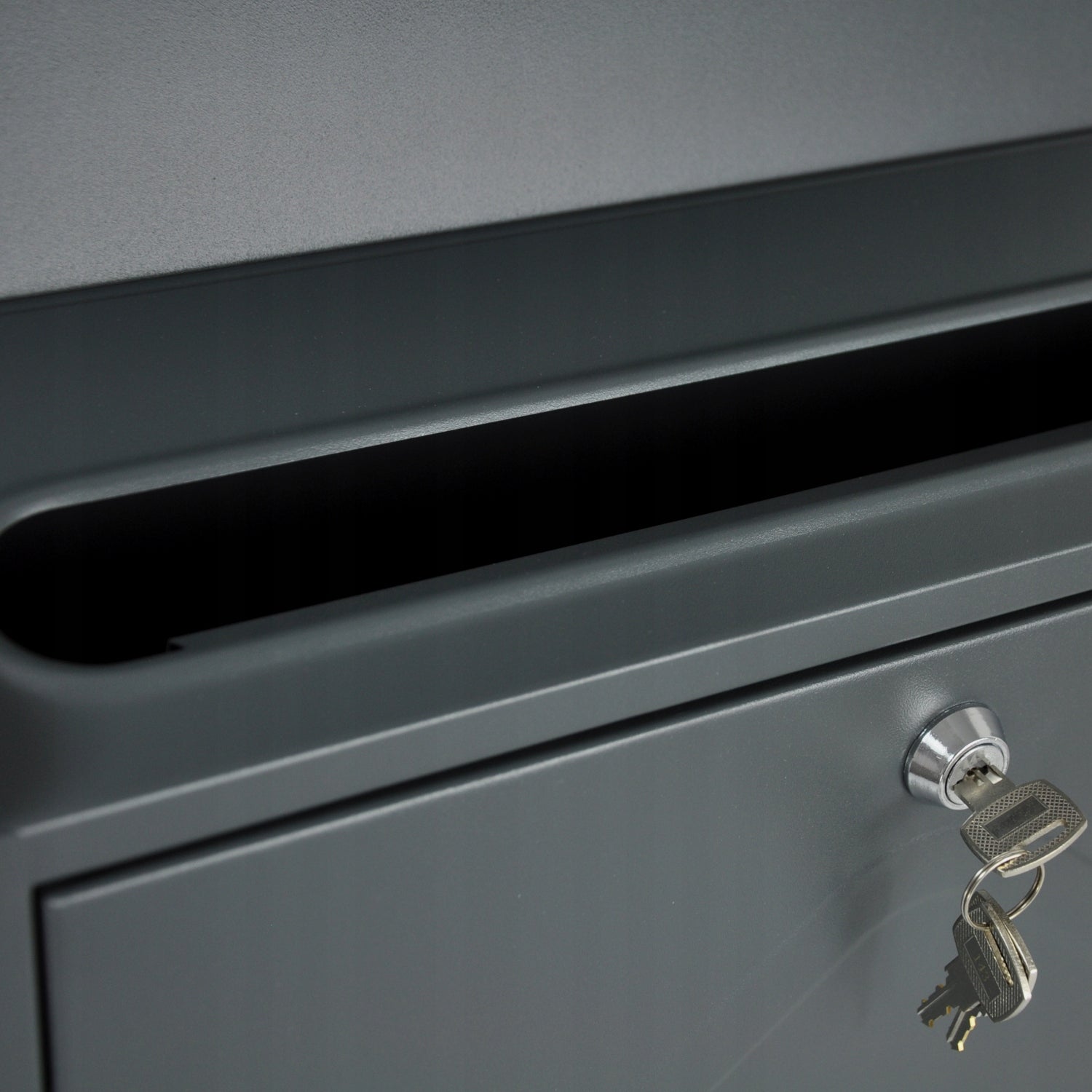 PREMIUM ANTHRACITE MATTE LETTER BOX LARGE C4 + 3 KEYS, SCREWS Manufacturer code Skrzynka na listy C4