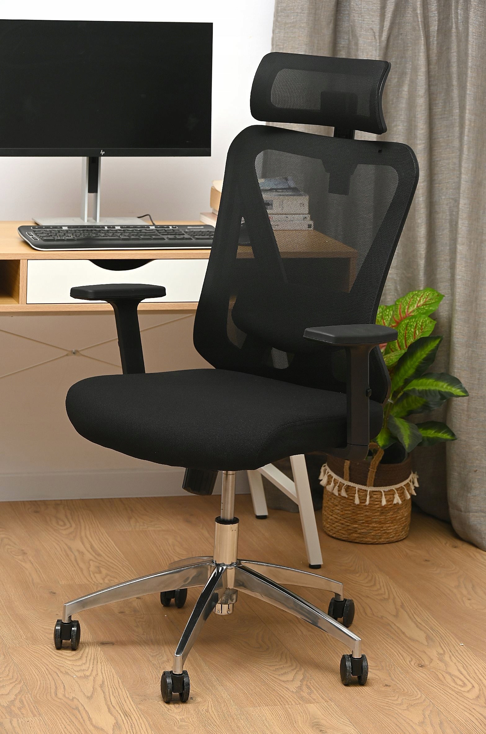 PREMIUM ERGONOMIC OFFICE CHAIR UP TO 150kg ALUMINUM VENTILATION MESH Packaging status original