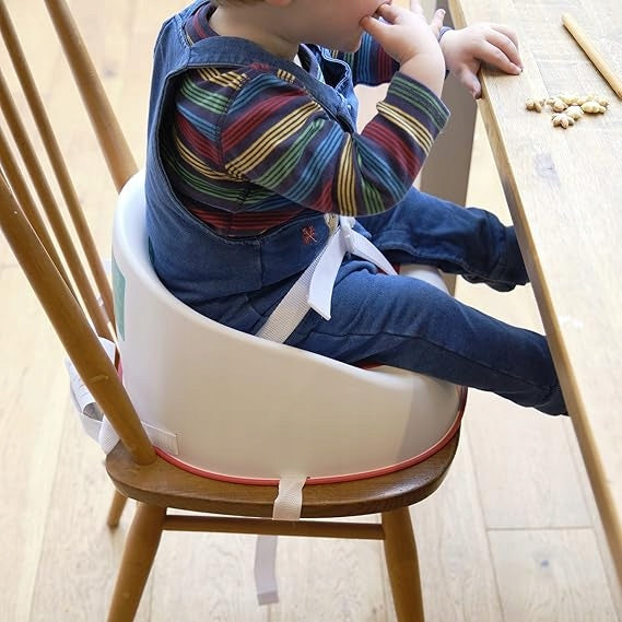 PRINCE LIONHEART TRAVEL SEAT HIGH CHAIR OVERLAY Color white red