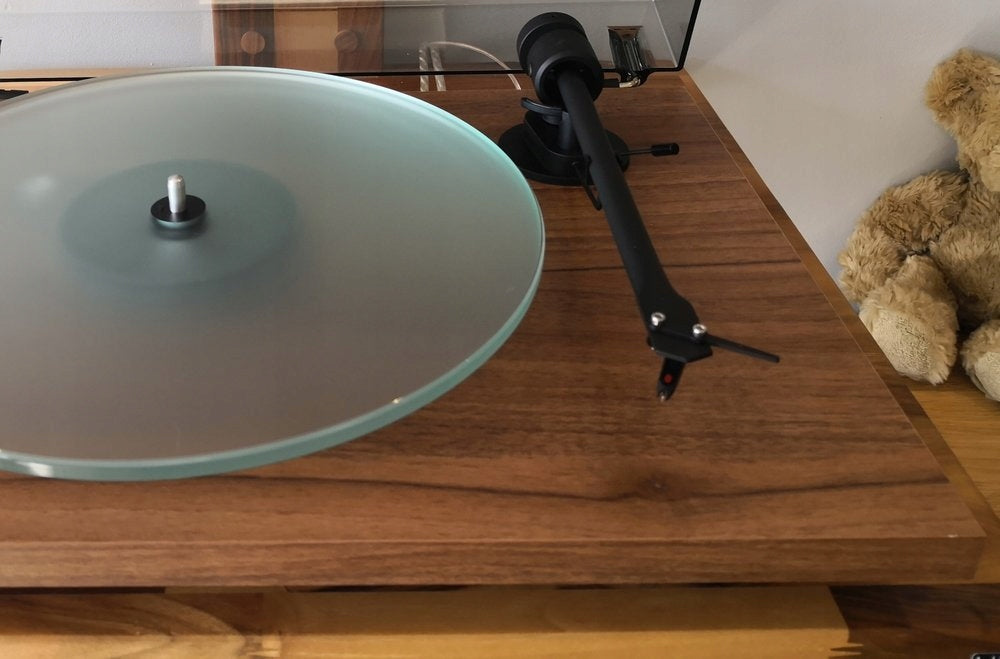 Pro-Ject T1 Phono SB Walnuss OM5E 