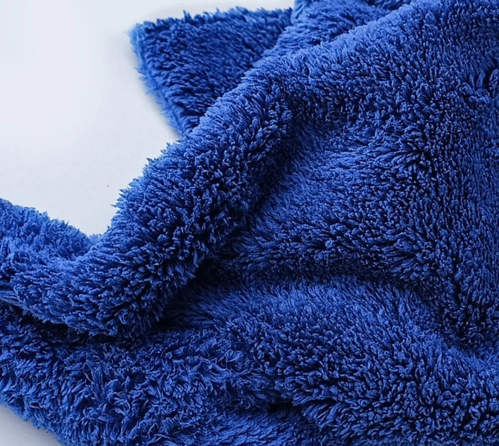 PROFESSIONAL PREMIUM MICROFIBER DETAILING TOWEL SEAMLESS 40x40 600g/m2 Manufacturer code MIKROFIBRA 40x40 gramatura 600 niebieska