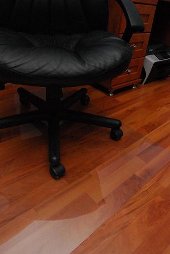 PROTECTIVE MAT POLYCARBONATE UNDER THE CHAIR 120x120 Product width 120 cm
