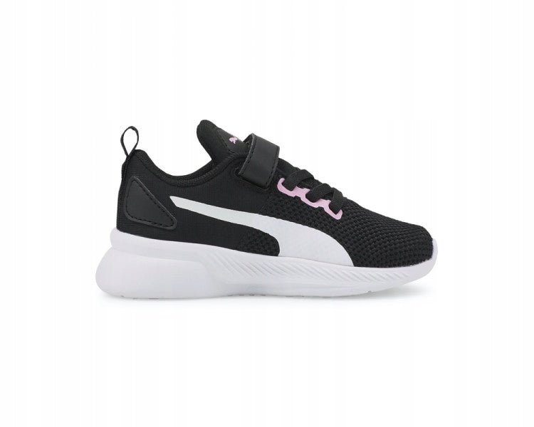 Sportschuhe für Kinder Puma Flyer Runner V Inf Black White, schwarz 
