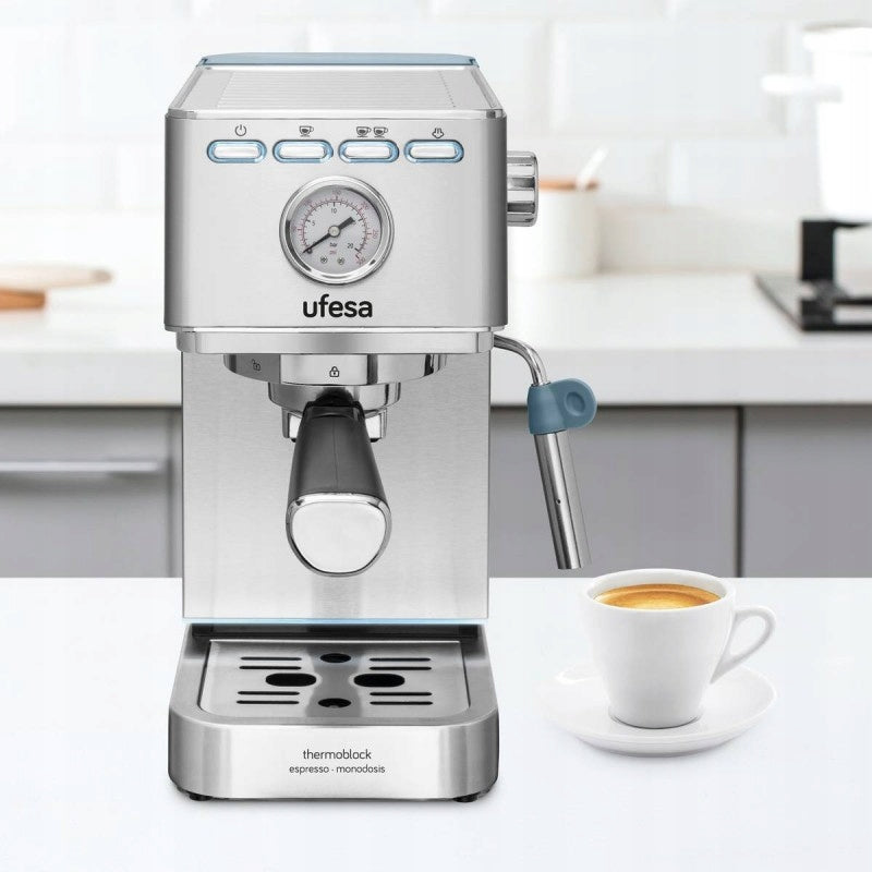 Pákový kávovar Ufesa Milazzo 1350 W stříbrný/šedý