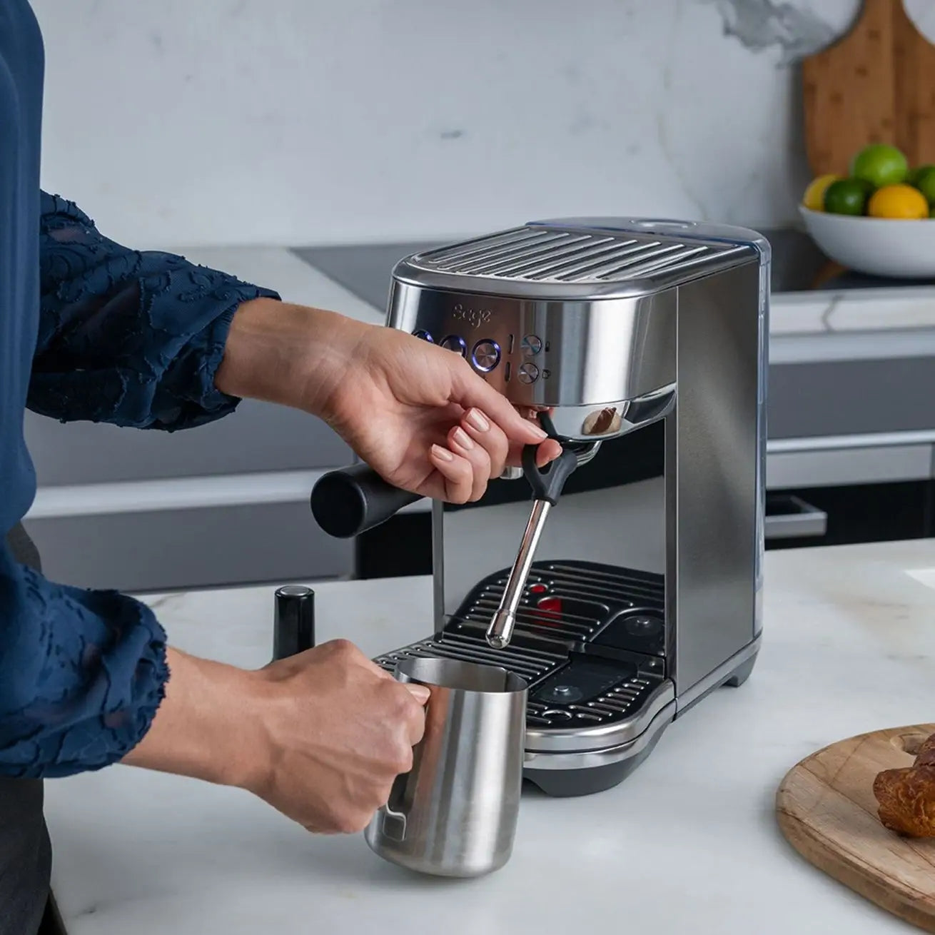 Pákový tlakový kávovar Sage Bambino Plus 1600 W stříbrný/šedý Model Bambino Plus