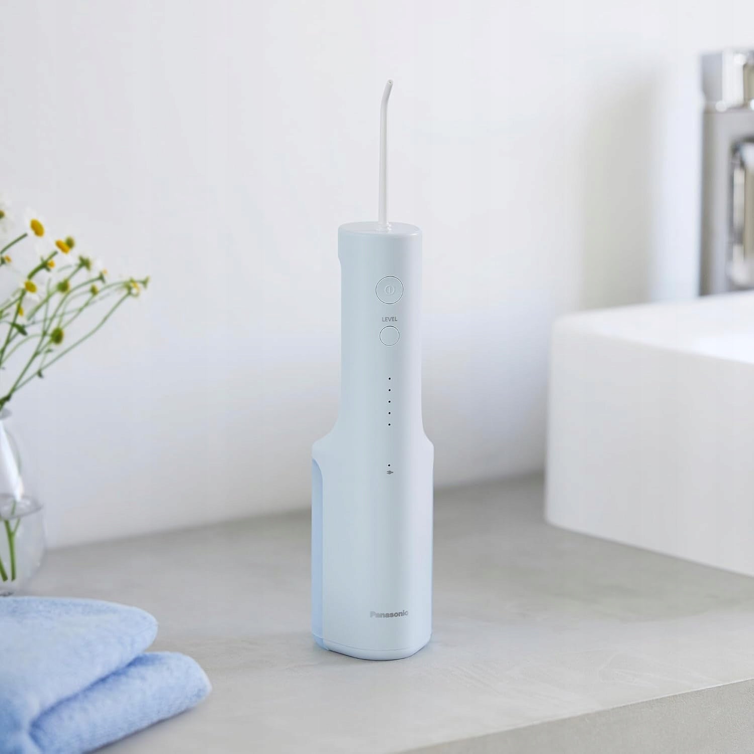 Panasonic EW-DJ27-A303 Series 300 Tooth Irrigator 200 ml IPX7 Manufacturer code 5025232962754