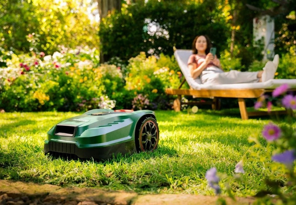Parkside X 20 V mowing robot with battery and charging station Mowing performance 250 m²