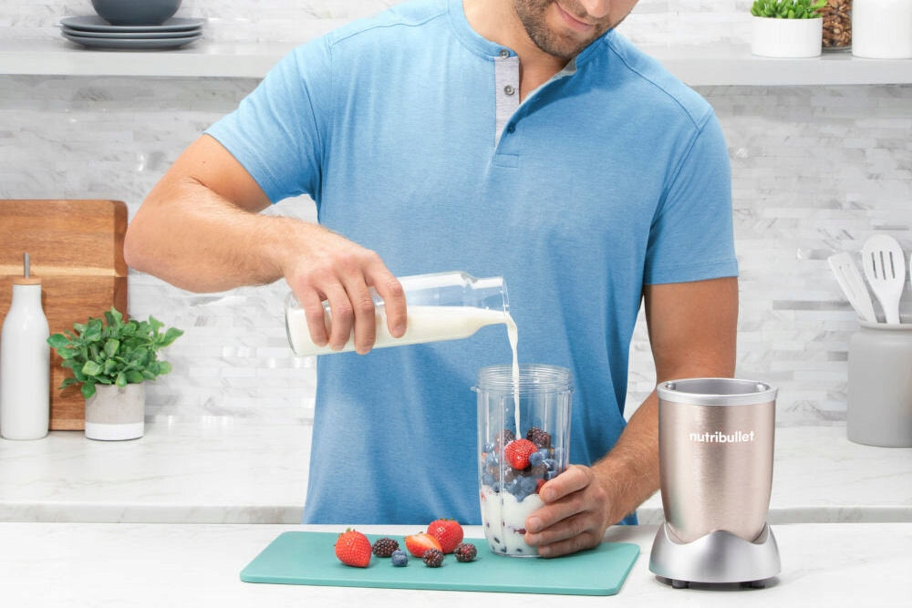 Personal blender NUTRIBULLET NB907S Dominant color silver/gray