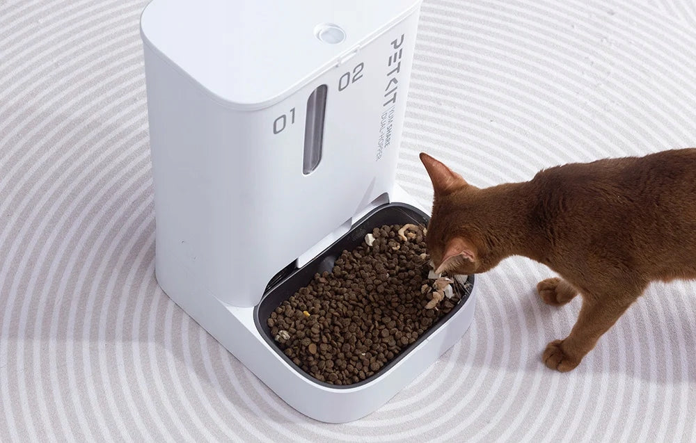 PetKit Yumshare Dual Hopper Smart Food Dispenser Material made from a synthetic material