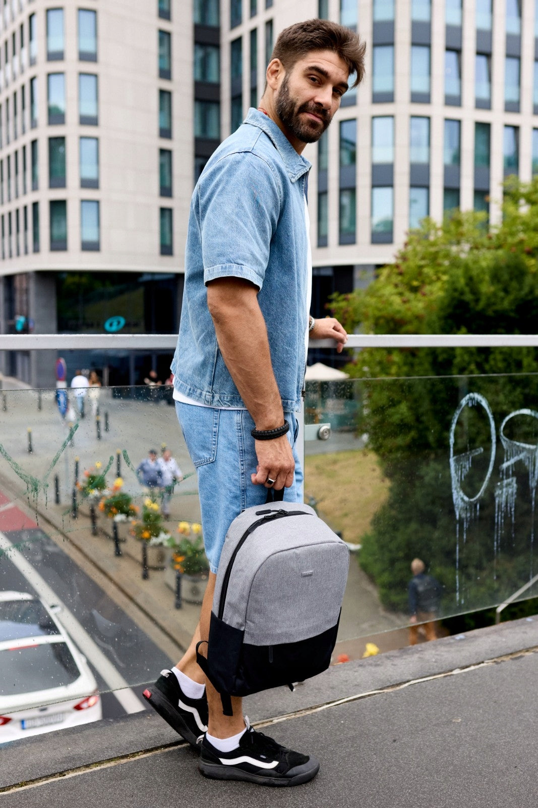 Peterson laptop backpack bag with USB charging port convenient roomy Packaging status original