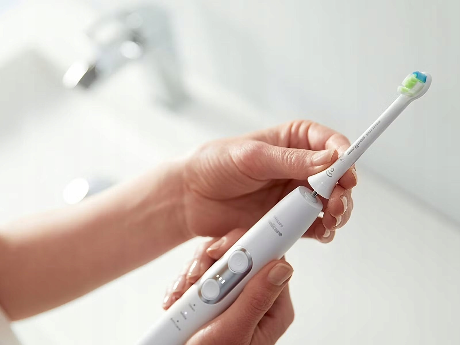 Philips Sonicare ProtectiveClean 6100 toothbrush (2 pieces +accessories) Packaging status original