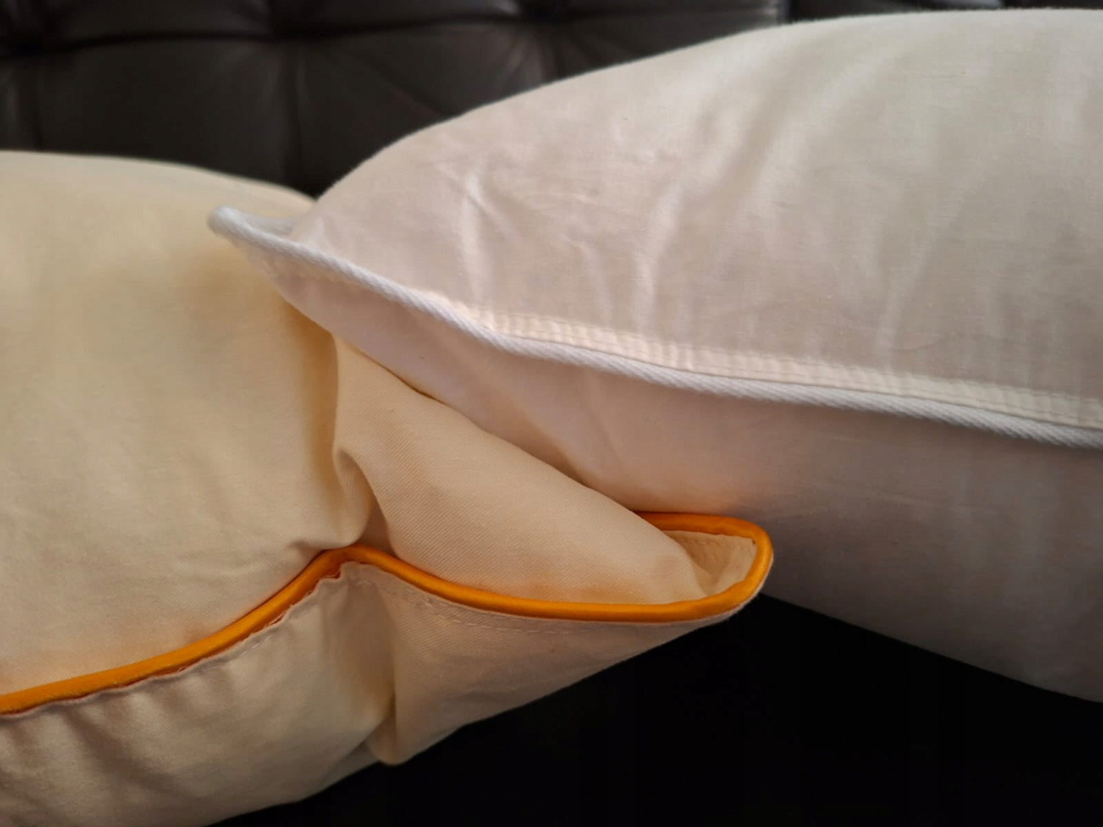 Pillow with down 60x60 1000g WHITE or CREAM Manufacturer code P9897