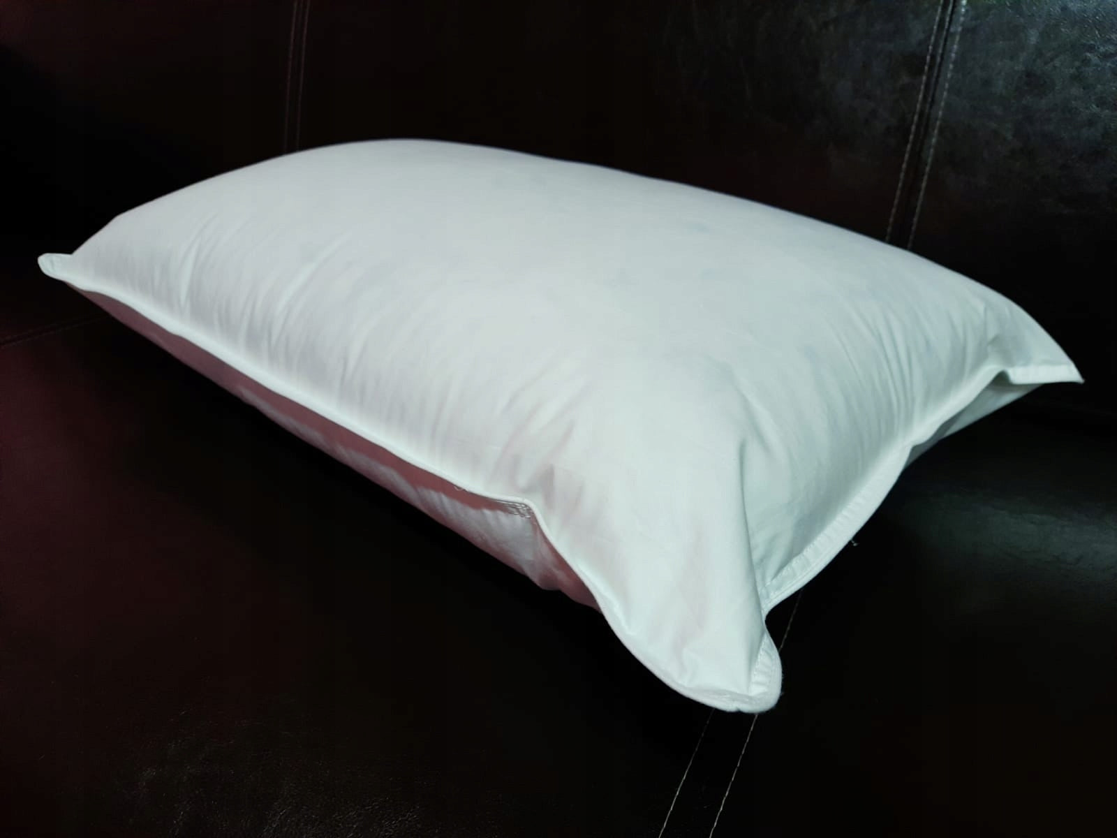 Pillow with feathers 30x50 600g WHITE Manufacturer code PI981114