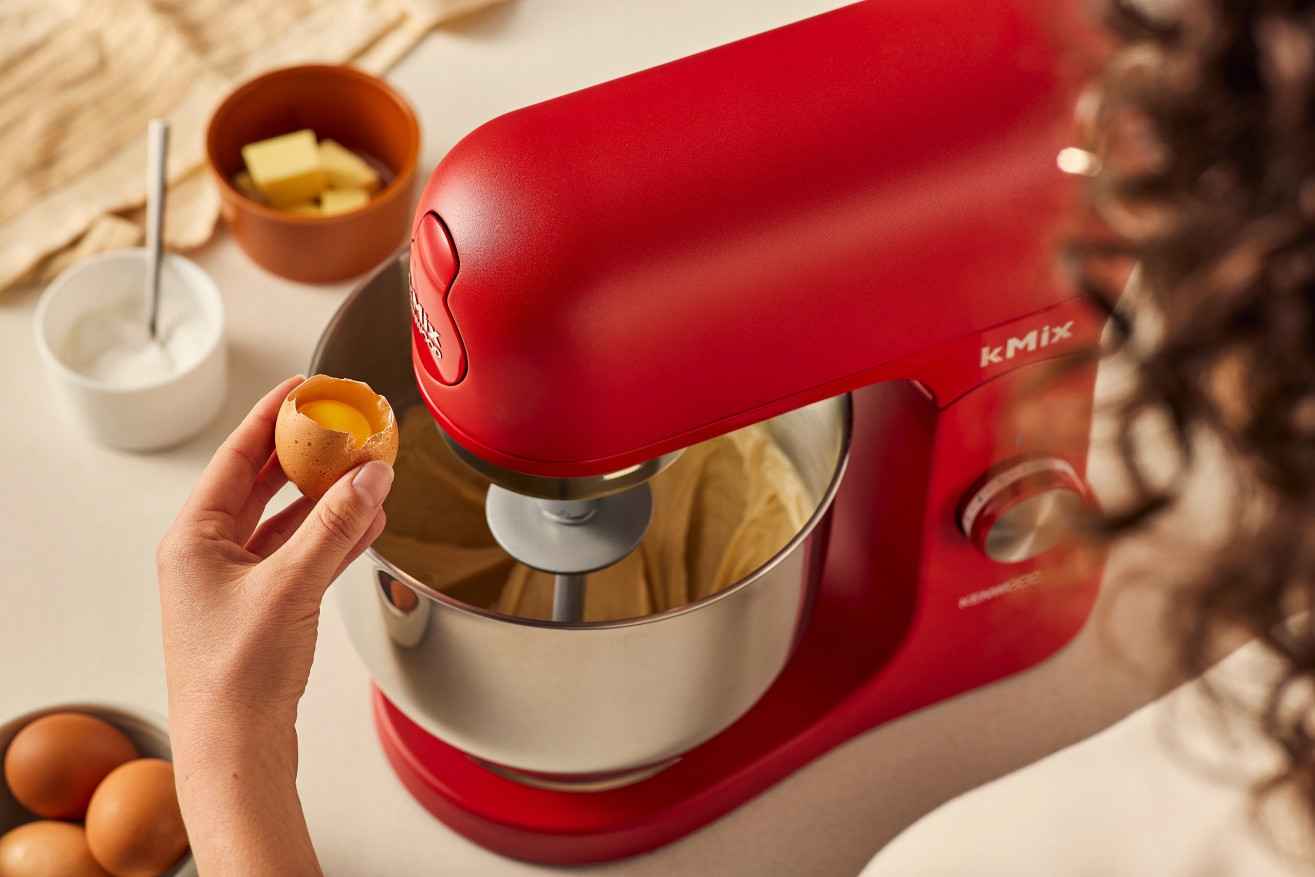 Planetary food processor Kenwood KMX751ARD Dominant color red