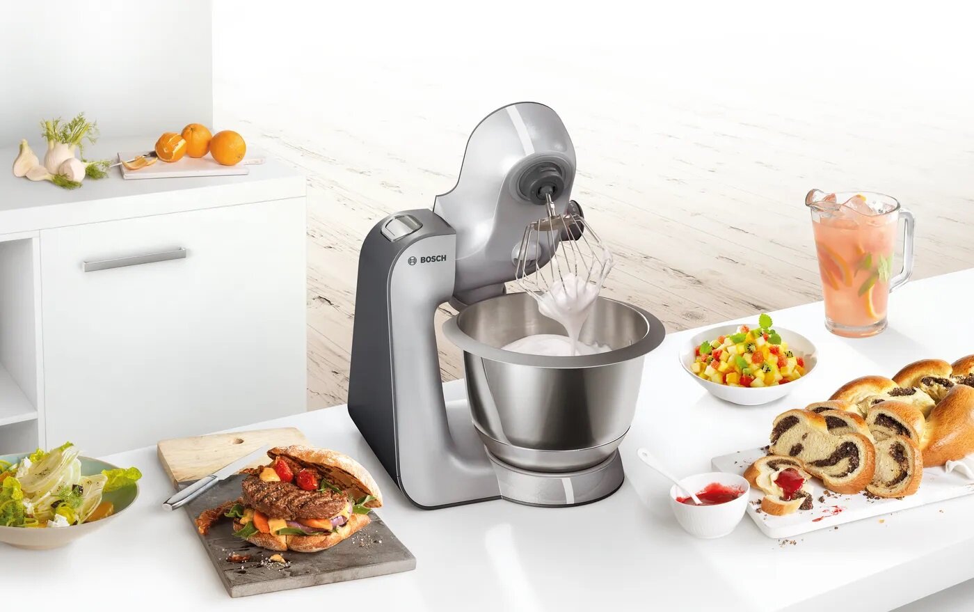 Planetary robot BOSCH MUM58365 1000W with blender shredder Dominant color silver