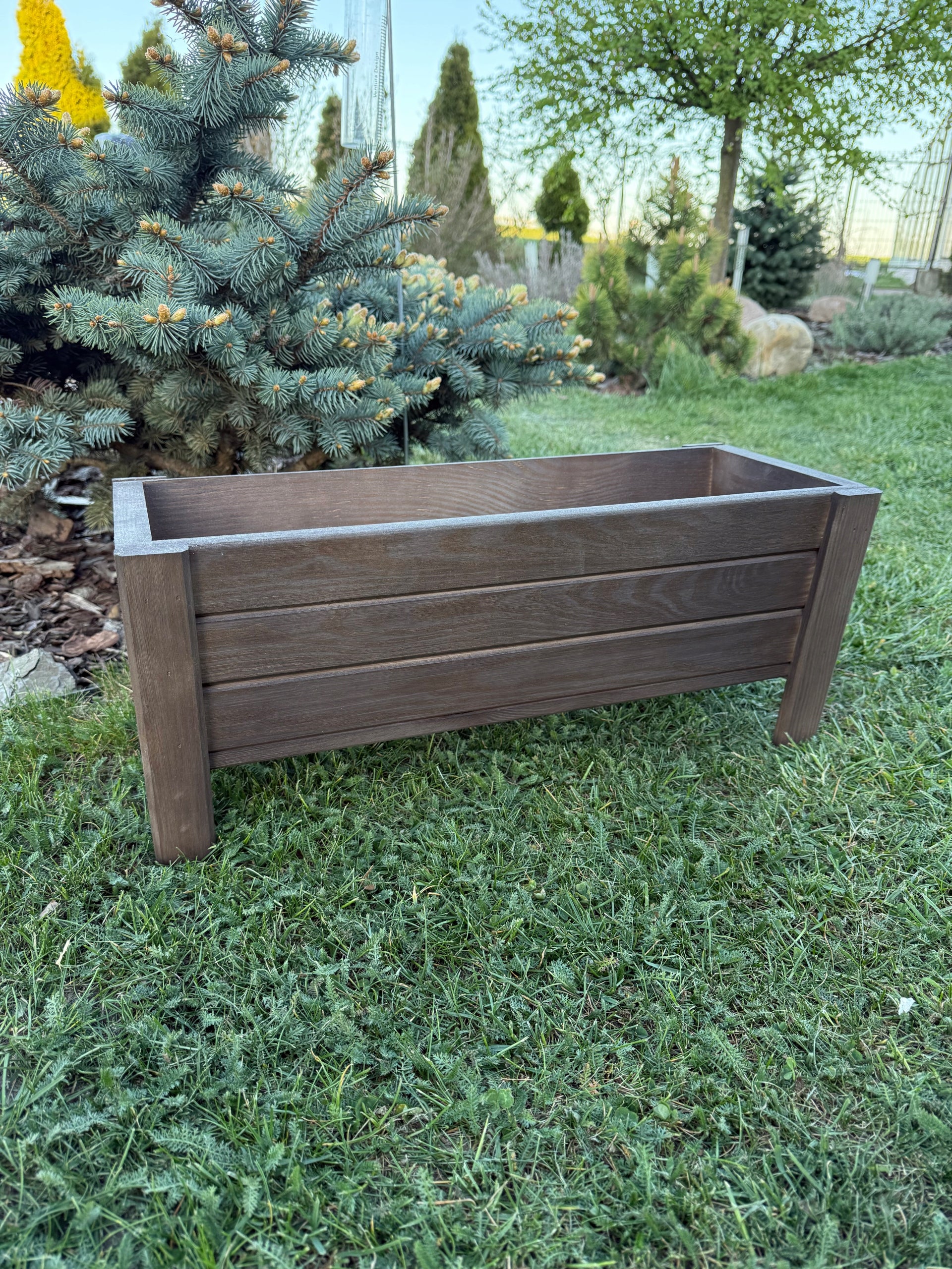 Planter flowerbed wooden color venge with insert 50cm