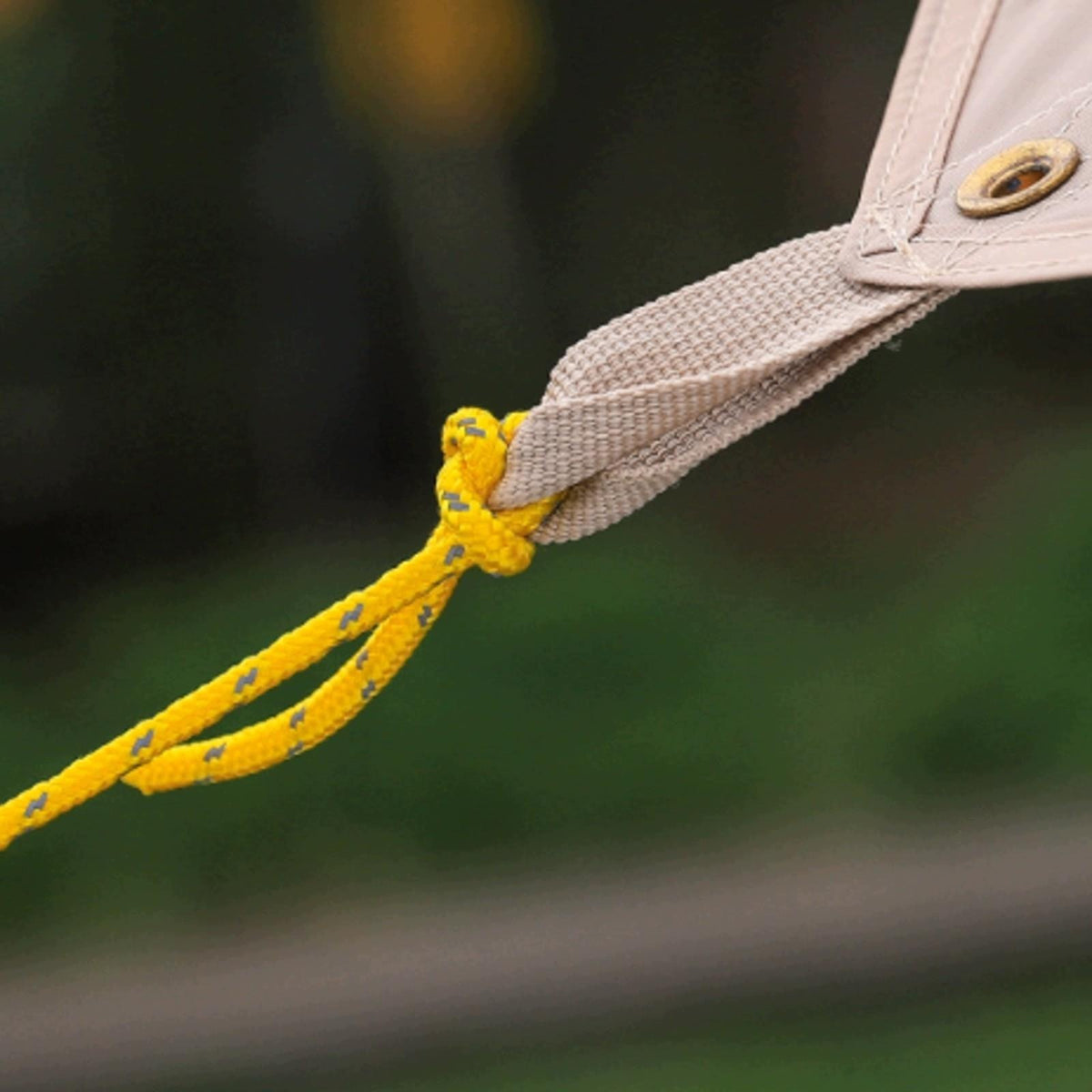 Polyester Outdoor Tent Rope with Triangular Tensioner Black 4MM 5M 4PK Packaging status original