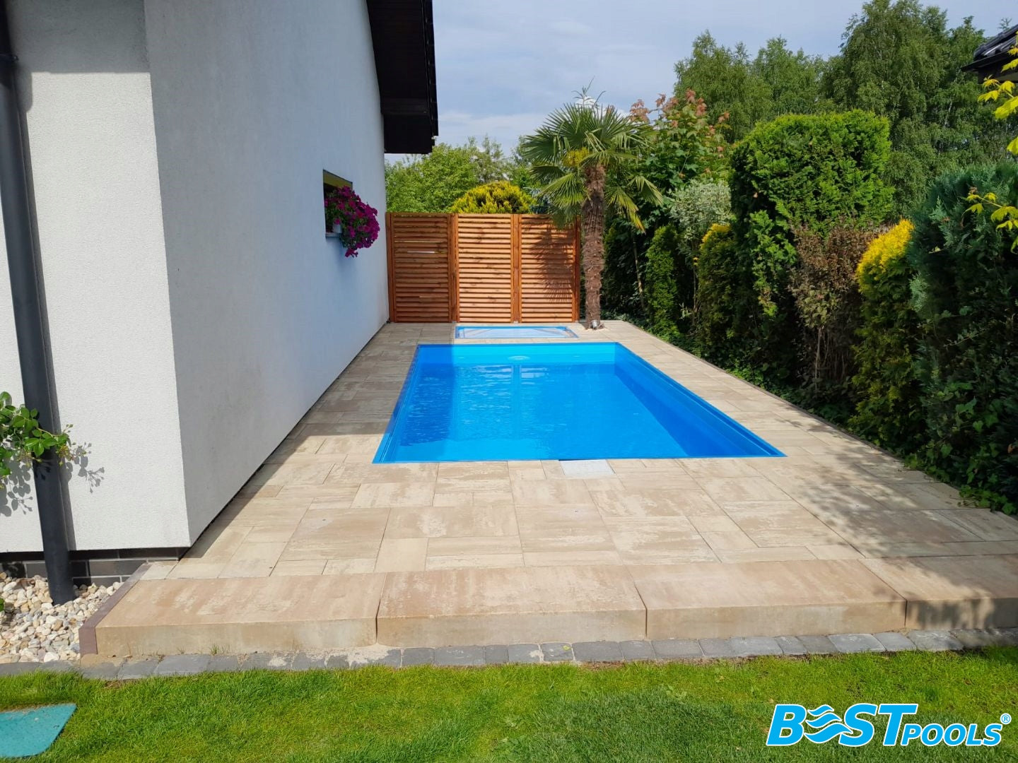 Polypropylene swimming pool FLORES 4.0x2.5x1.5m BESTPOOLS Volume 12000 l