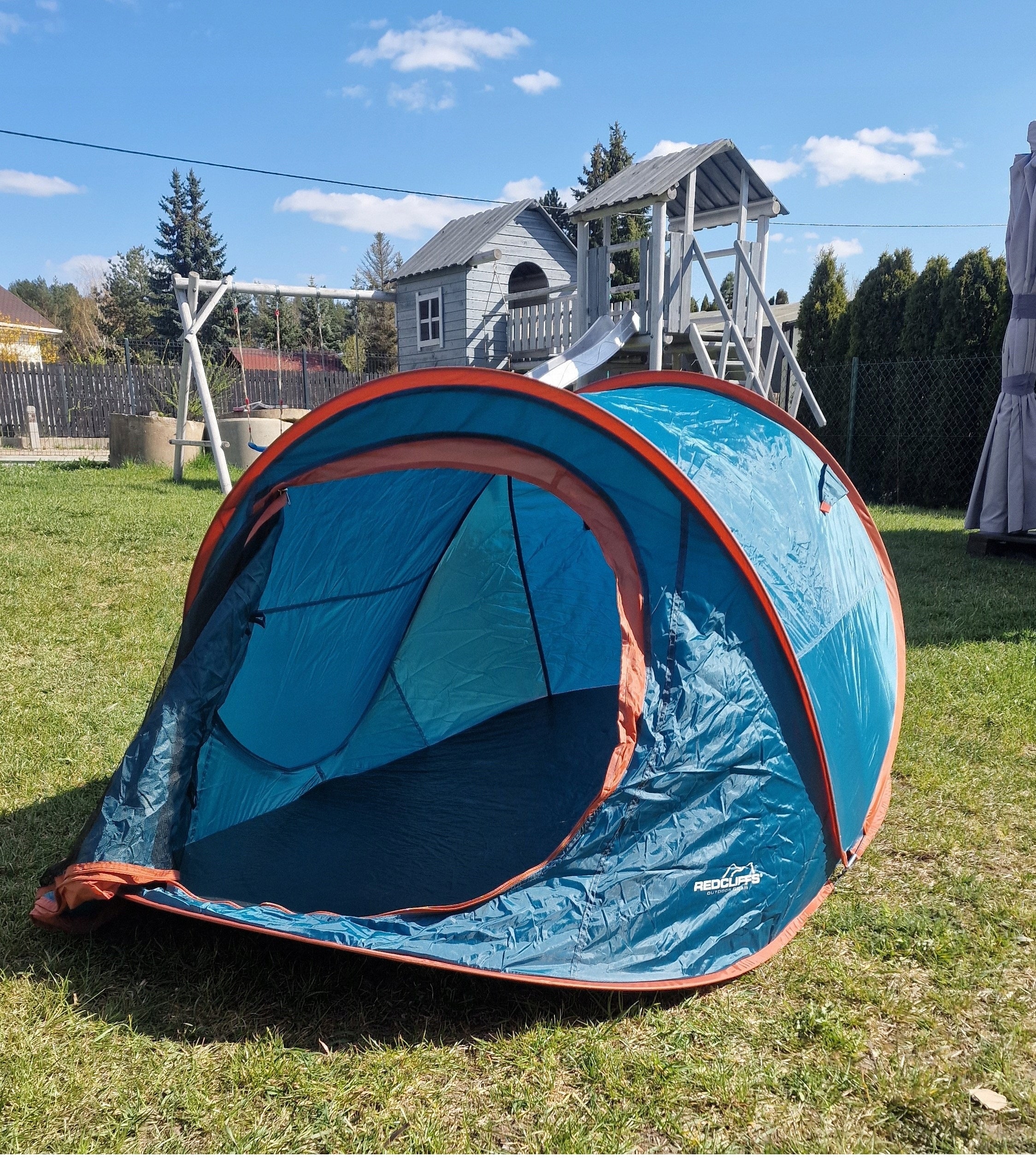 Pop-Up Tent Redcliffs 1 – 2 Person Self-Assembly Waterproof Camping Brand Redcliffs