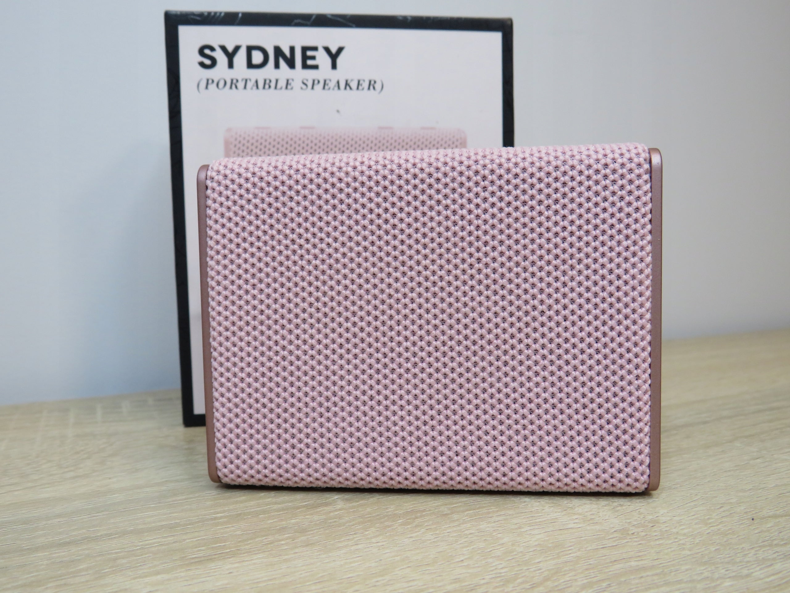 Portable speaker Urbanista SYDNEY pink Manufacturer code Sydney Rose Gold
