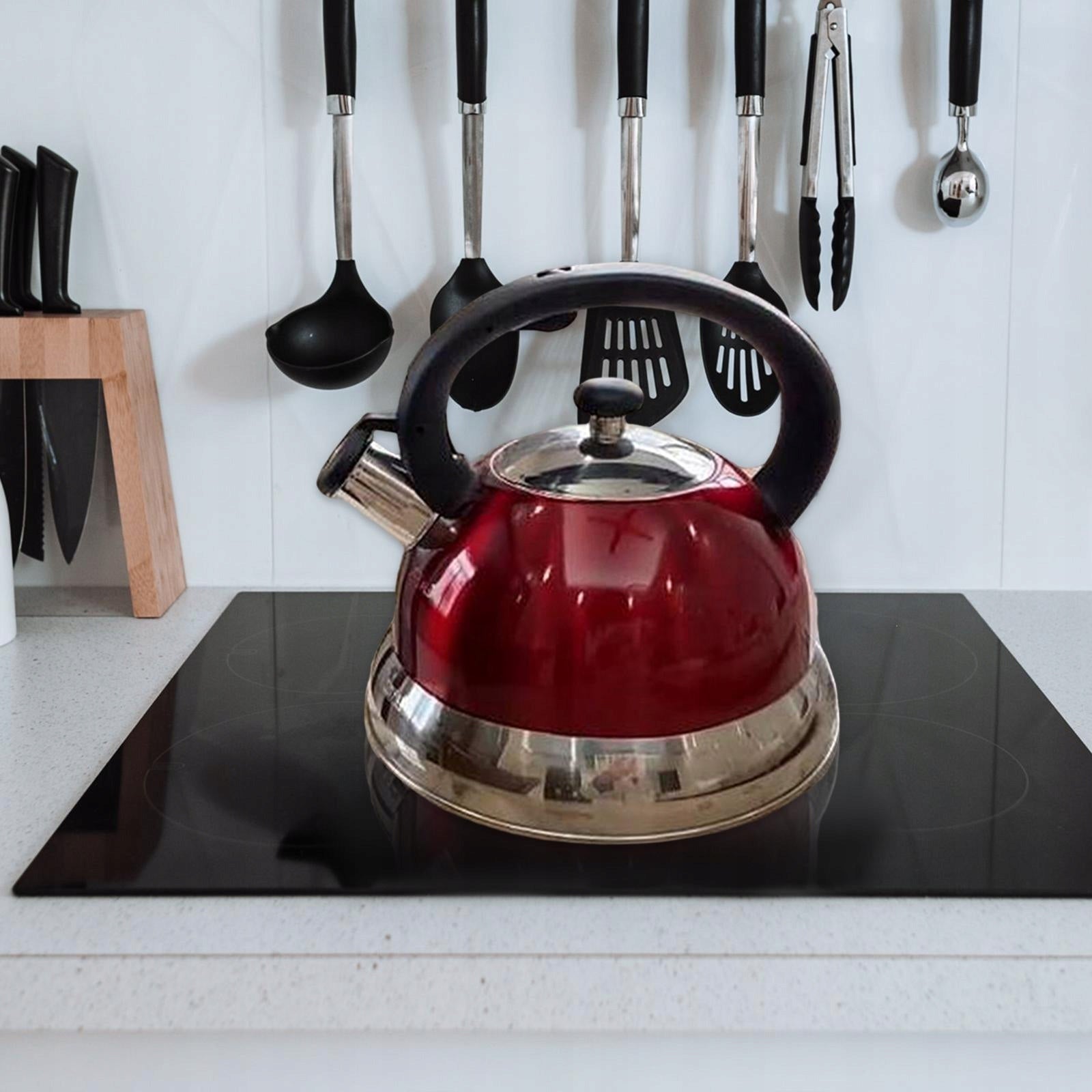Pour Ergonomic Handle Straight Spout Water Red