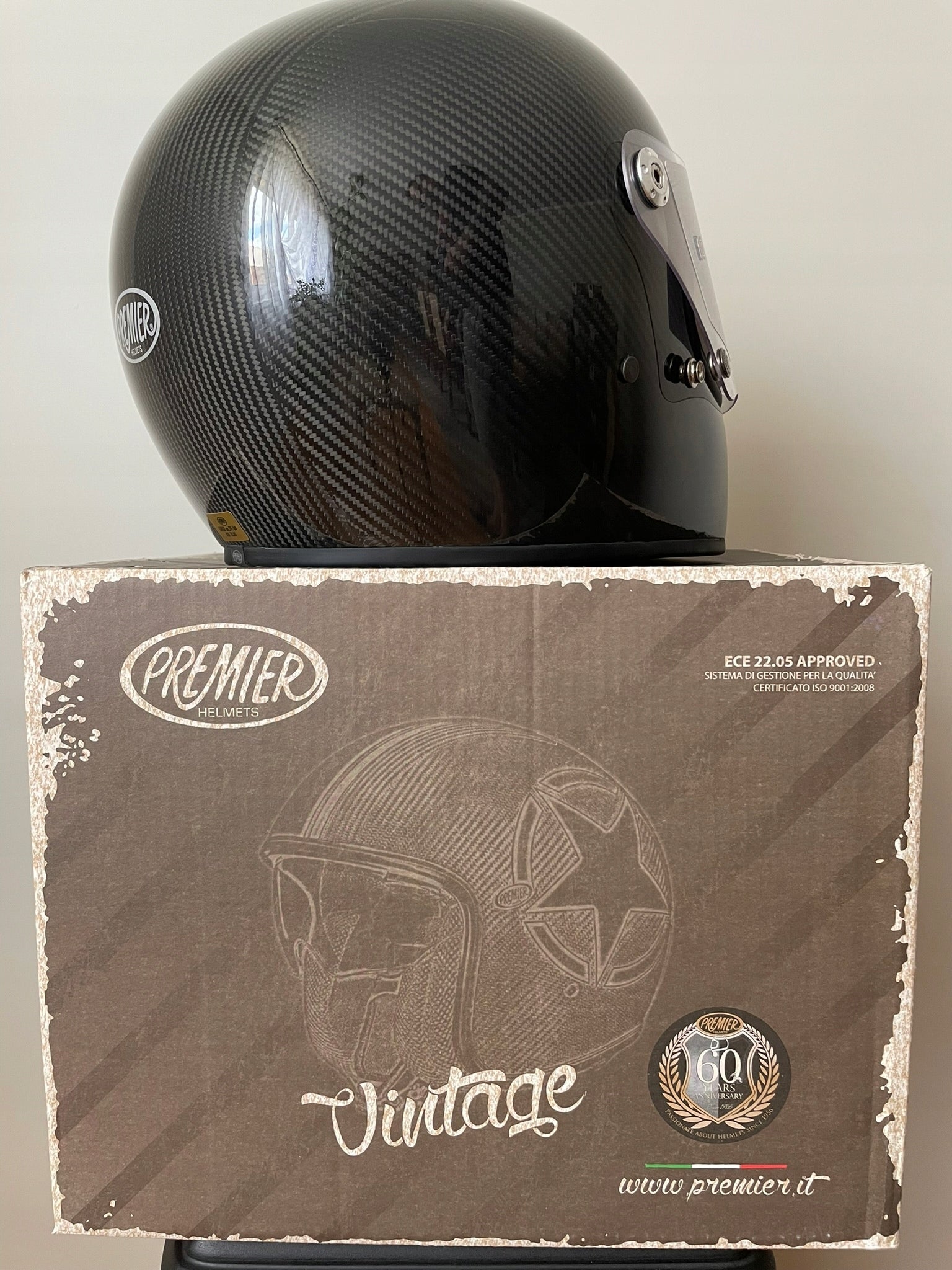 Premier Helmets TROPHY CARBON L motorcycle helmet Manufacturer's catalog number APINTTROCARMON000L
