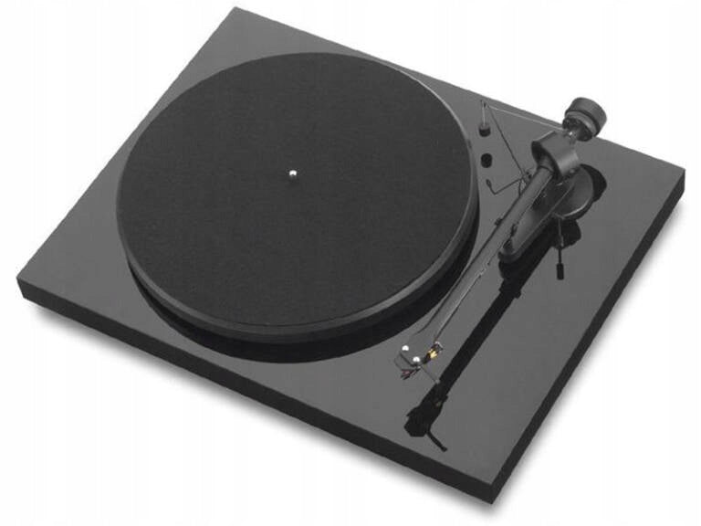 Pro-Ject-Debüt III 