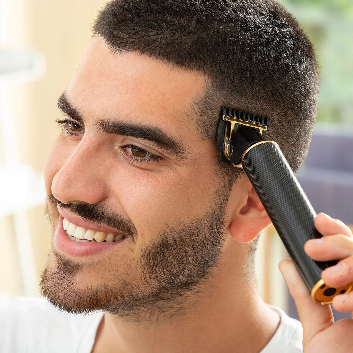 Professional hair clipper with accessories InnovaGoods Manufacturer code V0103734
