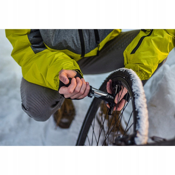 Pump for bicycle and balls Dominant material synthetic material