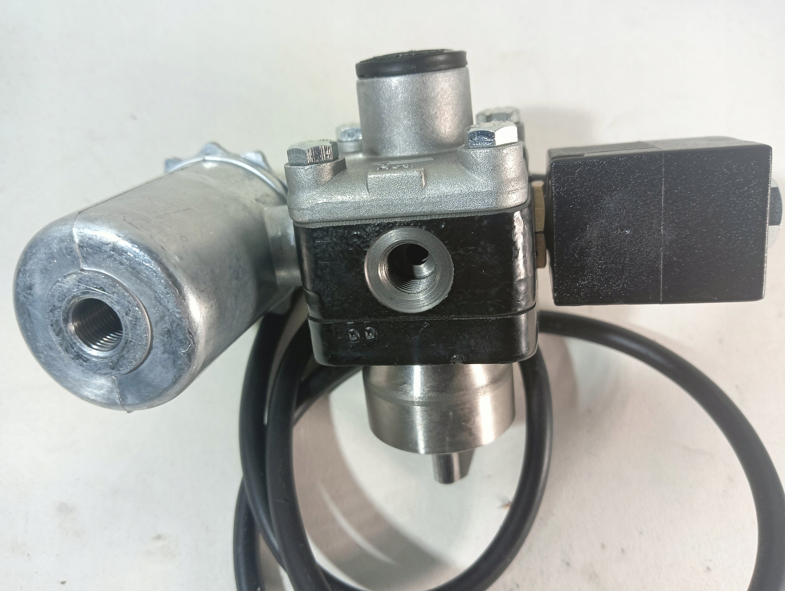 Pump fuel pump 24V for washer KARCHER HDS 695 895 1295 turn left Manufacturer code 6.472-925.0 Karcher