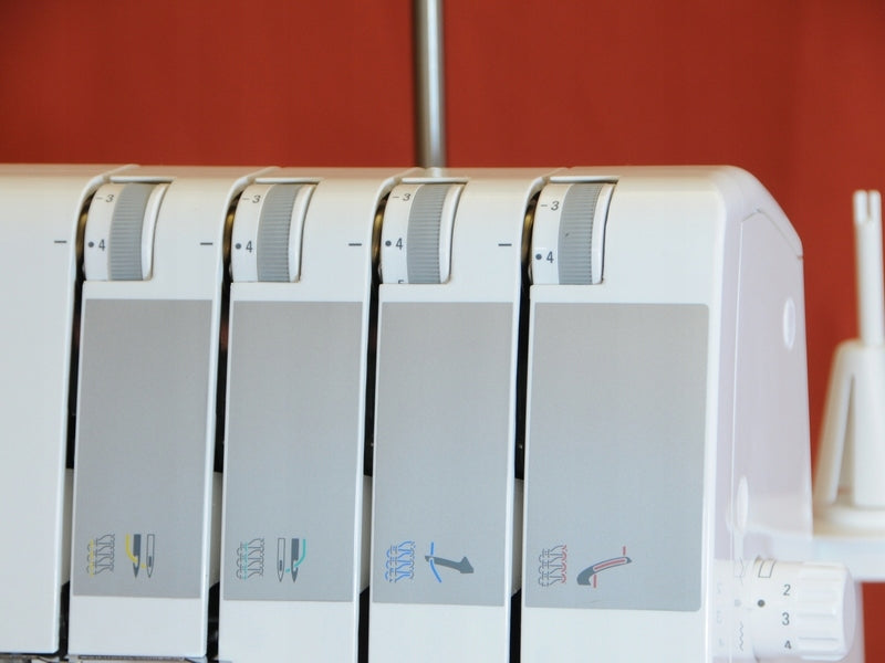 QUIET STRONG Overlok SmartLock BERNINA L-450 Patent MTC System Model L-450