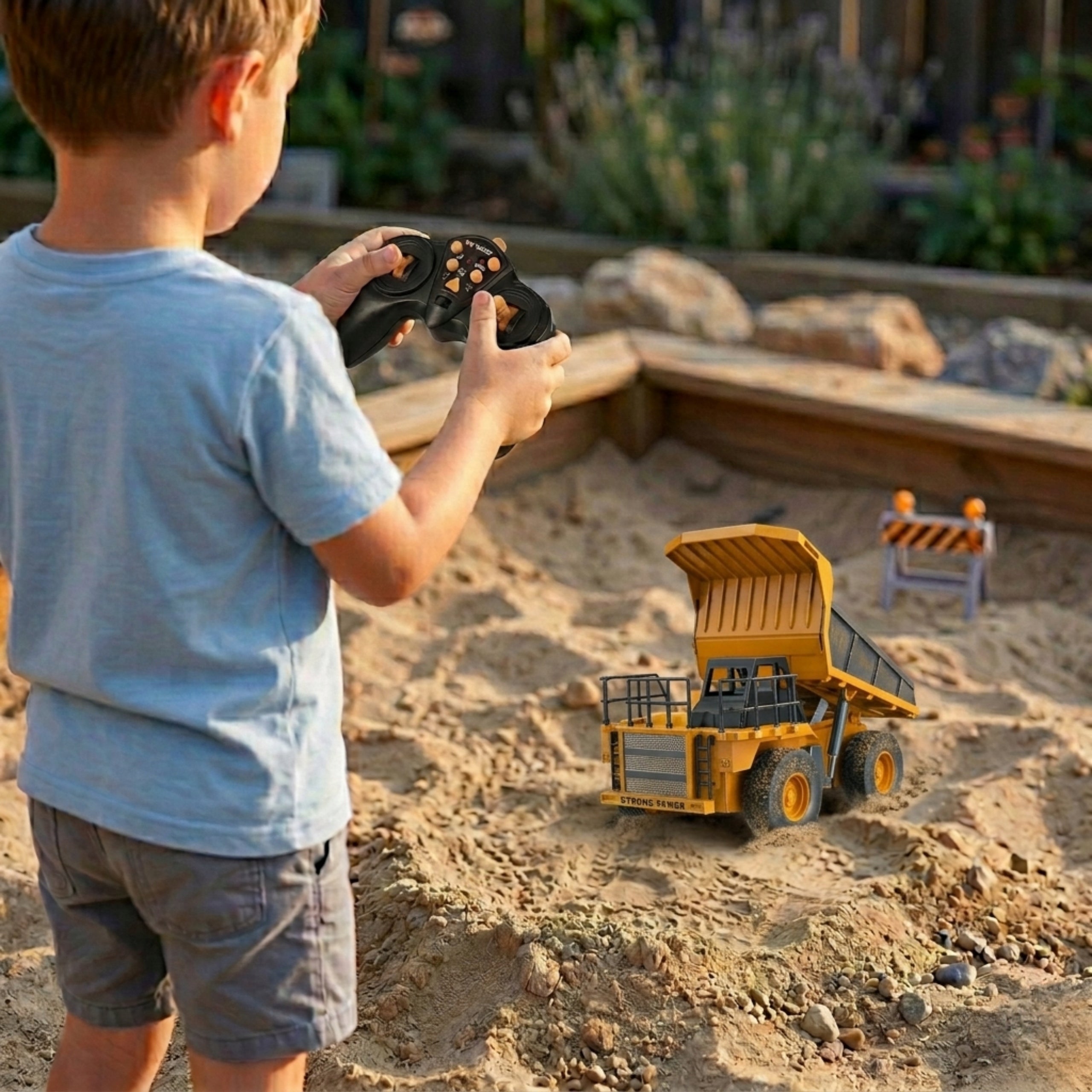 REMOTE CONTROLLED TIPPER TRUCK AUTO RC MOBILE SEMI-TRAILER PILOT Manufacturer code WYWROTKA ZDALNIE STEROWANA BuildX Truck