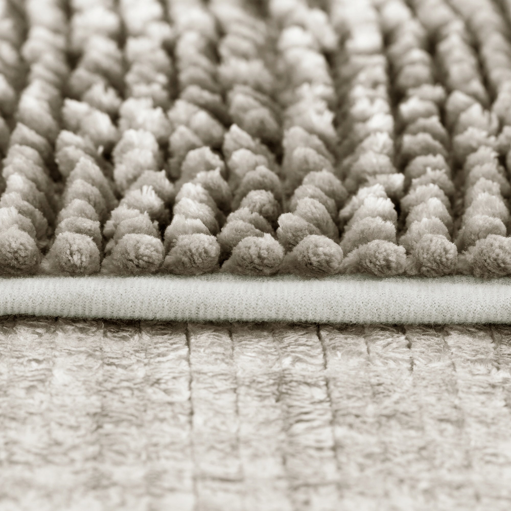 RESTILO Bathroom Rug Non-Slip Chenille Shaggy 70X120 Beige Packaging status original