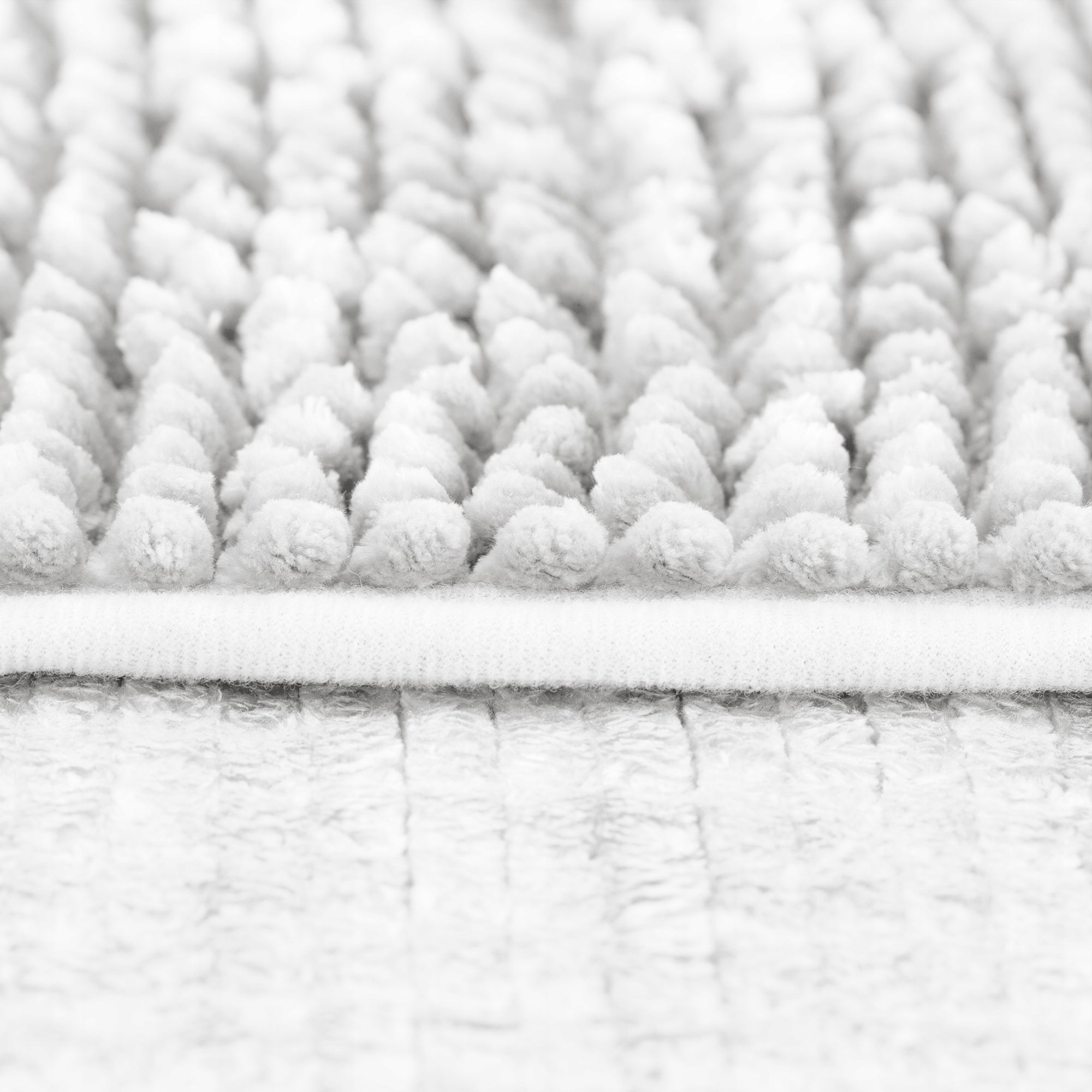 RESTILO Bathroom Rug Non-Slip Chenille Shaggy 70X120 White Thickness 15 mm