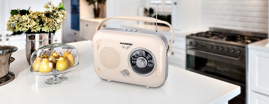 RETRO RADIO PORTABLE BATTERIES AND NETWORK HYUNDAI 100 CREAM BEIGE KITCHEN RADIO Color beige