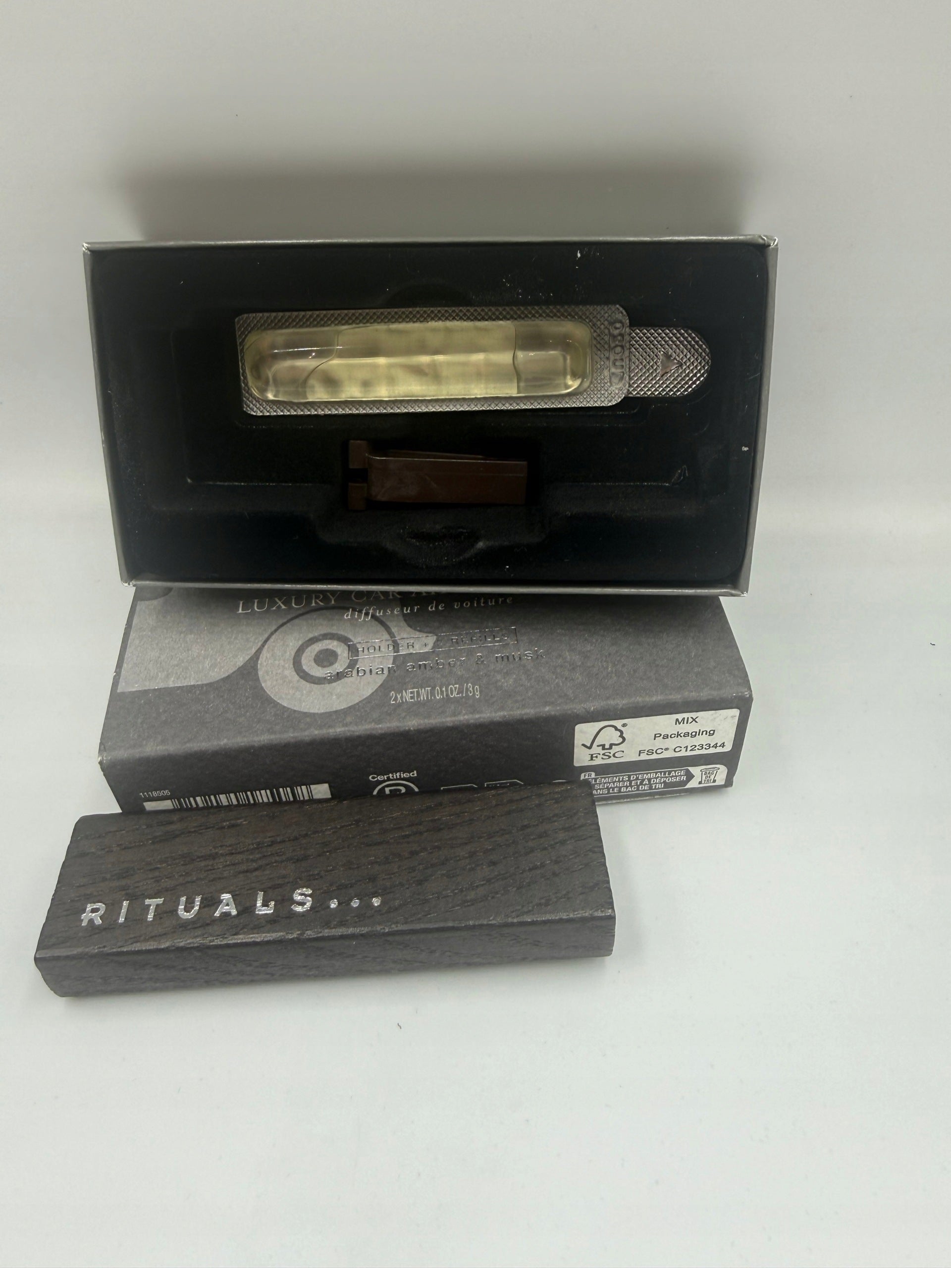 RITUALS Scent for car Homme Arabian Amber Holder 2 cartridges 2x 3g Manufacturer's catalog number 1118505