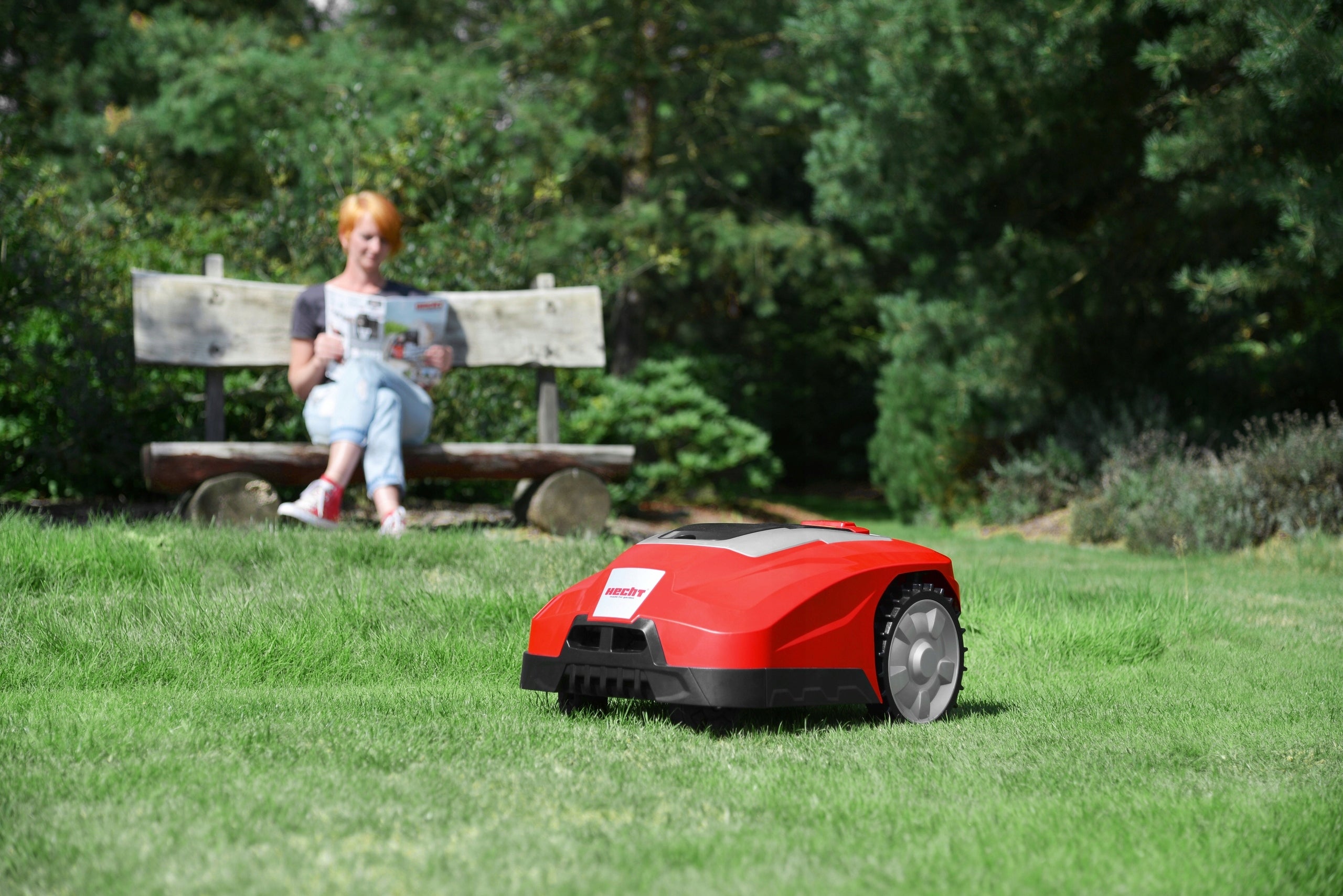ROBOT MOWING BATTERY MOWING DEVICE HECHT 5615 APPLICATION 1500M2 Batteries included yes
