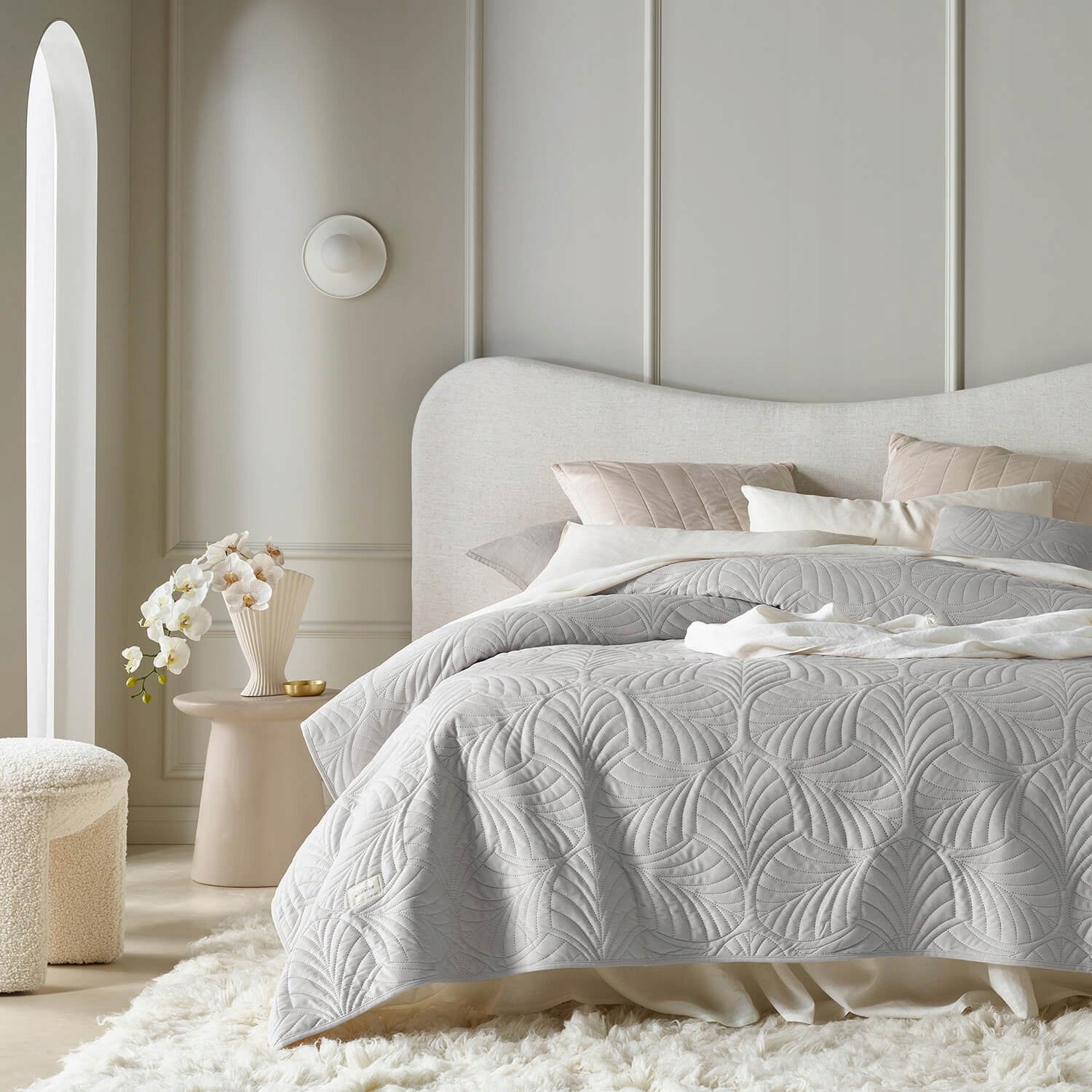 ROOM99 Bedspread 220x240 grey light for bed velour sofa Quilted Feel Packaging status original